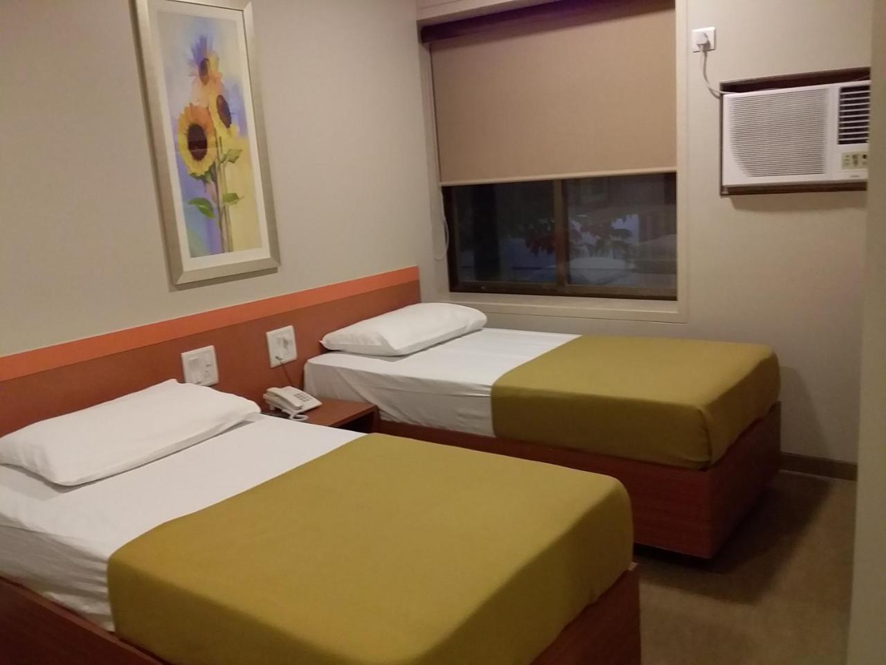 Sai Palace Express Shirdi Bagian luar foto
